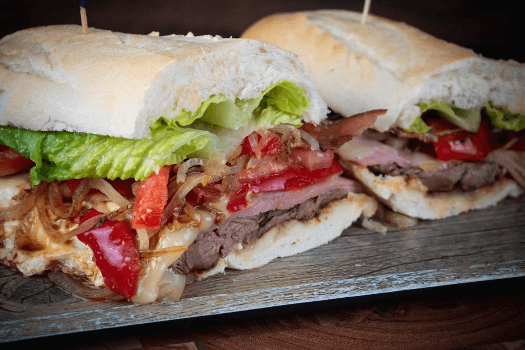 Chivito al Plato o Sandwich
