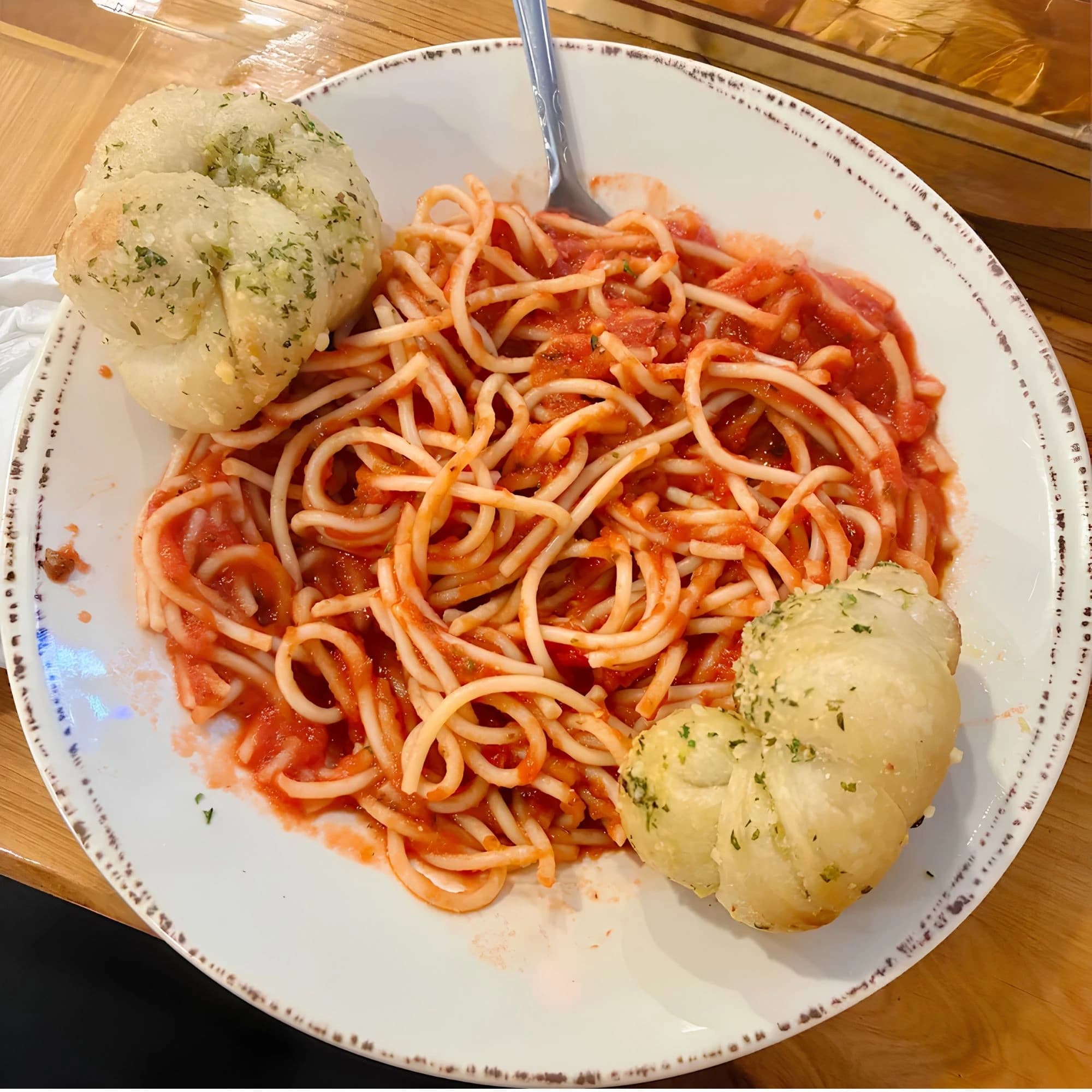 Experience the vibe of Dominiks Pizza and Grill in Bushnell, Florida.